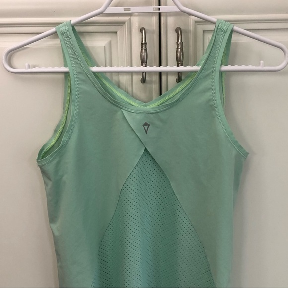Ivivva by Lululemon gorgeous back girls tank top - Picture 5 of 10